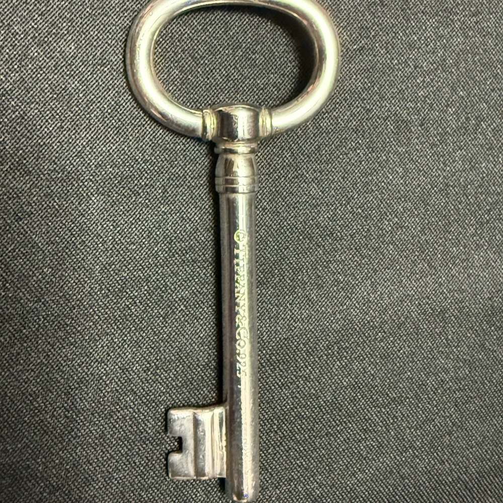 Tiffany & Co Sterling Silver Large Key Pendant Charm Long Necklace - Picture 3 of 9